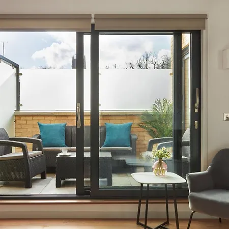 Hammersmith Mews By Viridian Apartments London Exterior photo